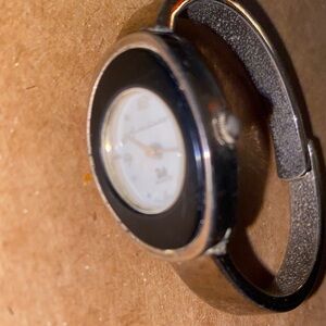 Vintage Gloria Vanderbilt Watch - needs battery